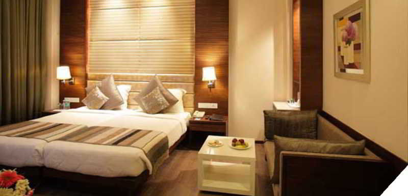 ניו דלהי Oodles Hotel מראה חיצוני תמונה
