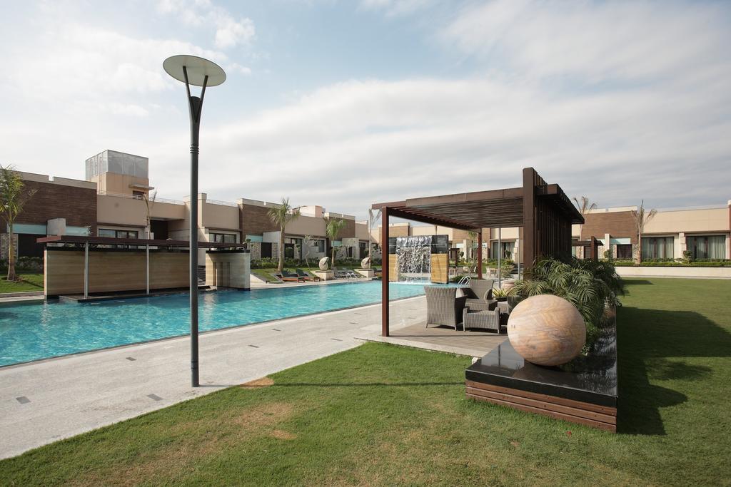 ניו דלהי Oodles Hotel מראה חיצוני תמונה