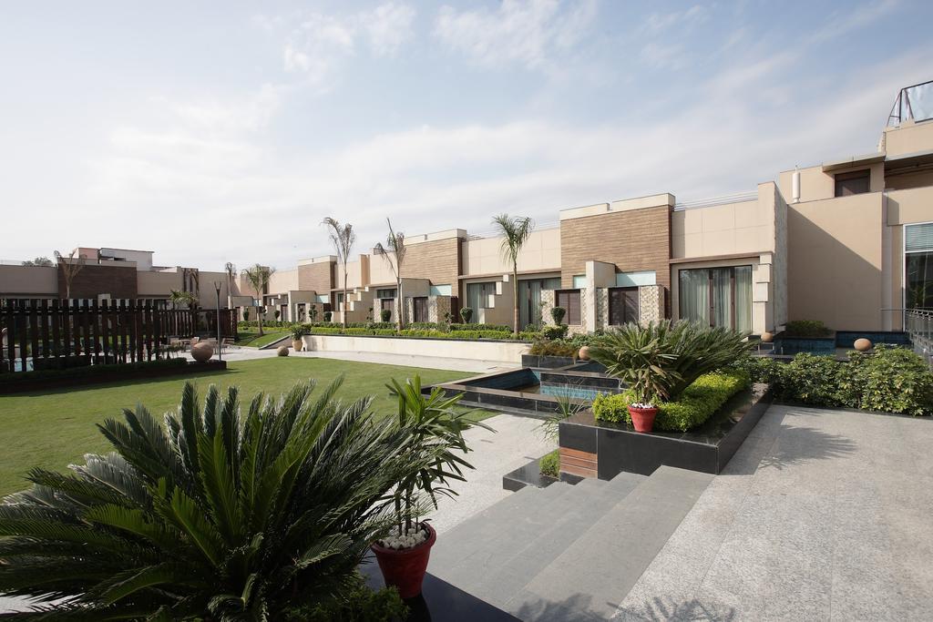 ניו דלהי Oodles Hotel מראה חיצוני תמונה