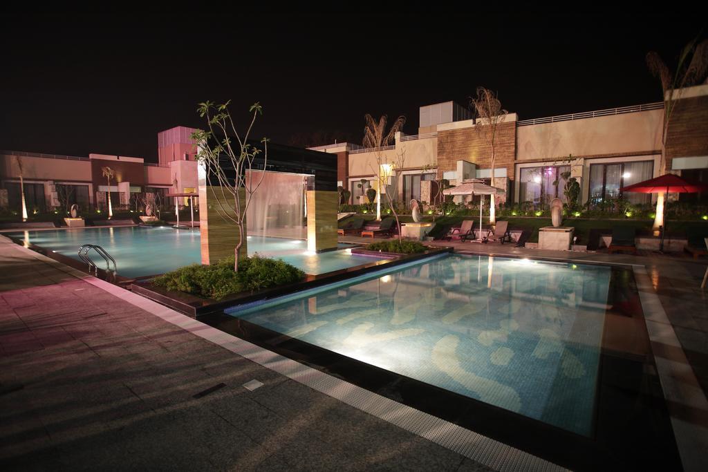ניו דלהי Oodles Hotel מראה חיצוני תמונה